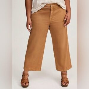 Torrid women’s trouser wide leg cropped pants size 10 NWT